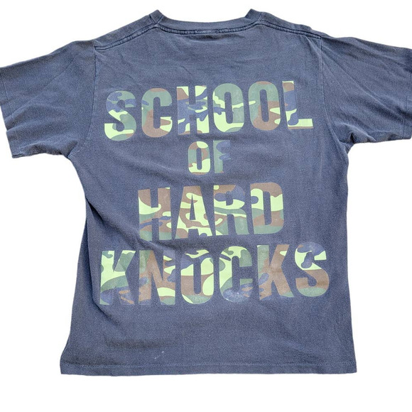 Vintage 1998 Stone Cold Steve Austin University School of Hard Knocks T-Shirt - Picture 2 of 4